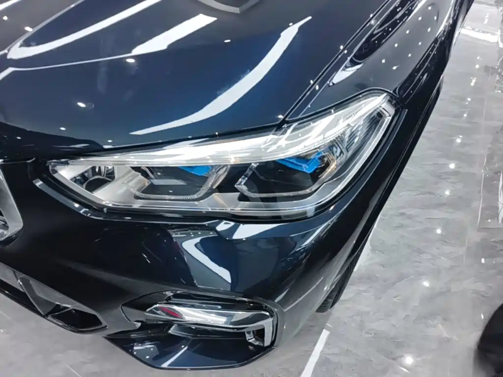 BMW X5 — миниатюра 24
