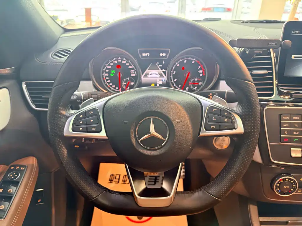 Mercedes-Benz GLE (Import) — миниатюра 16