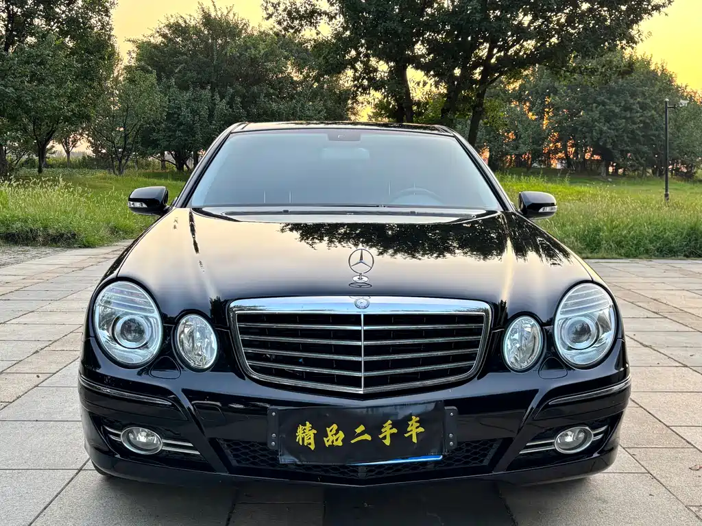 Mercedes-Benz E-Class — миниатюра 2