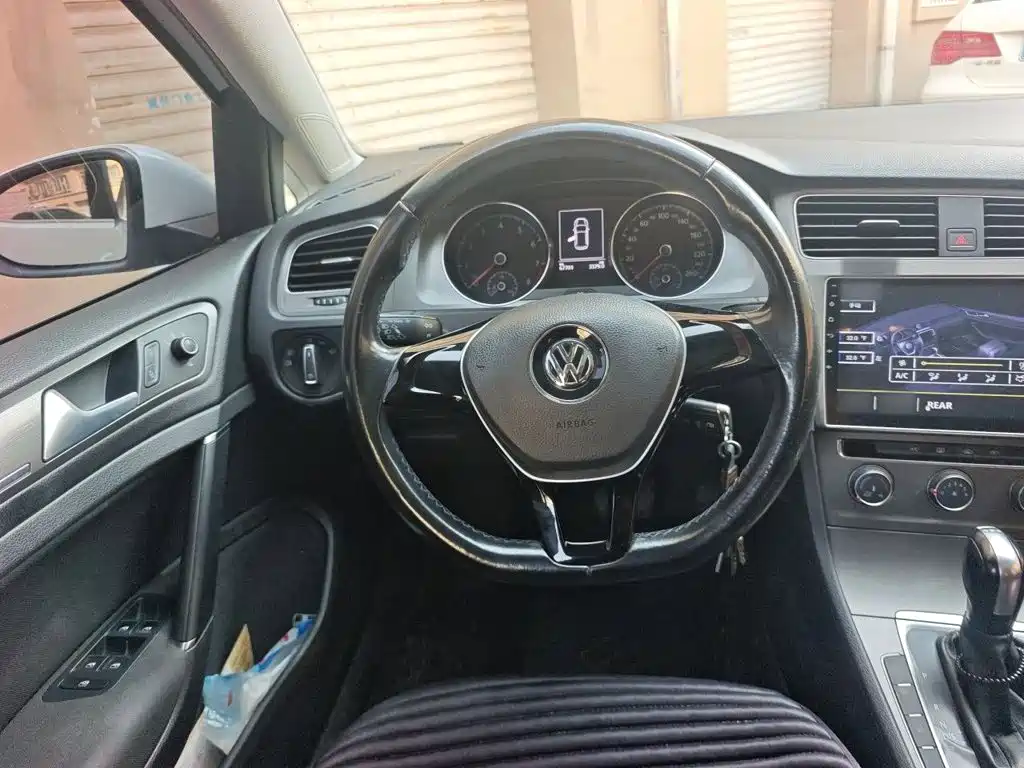 Volkswagen Golf — миниатюра 6