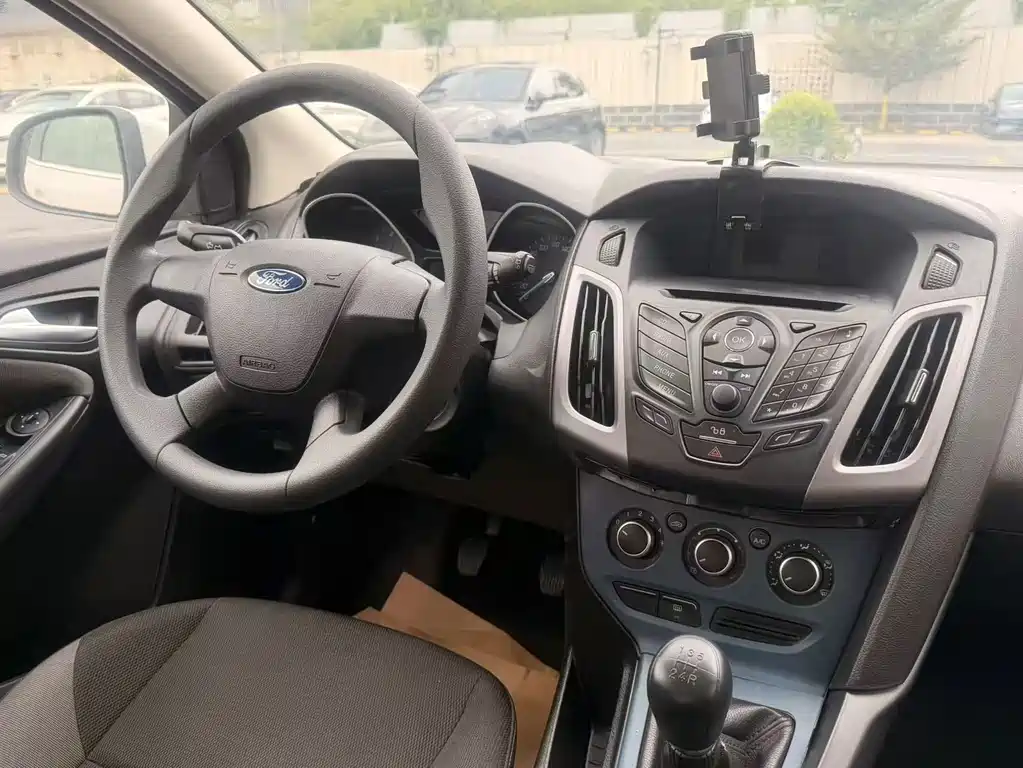 Ford Focus — миниатюра 17