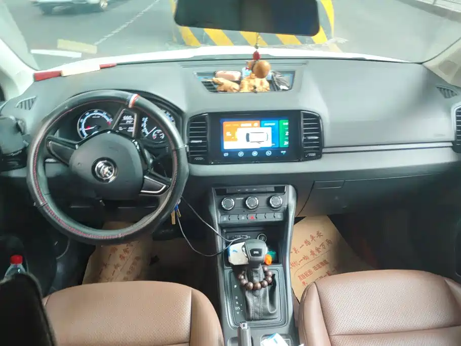 Skoda Karoq — миниатюра 12