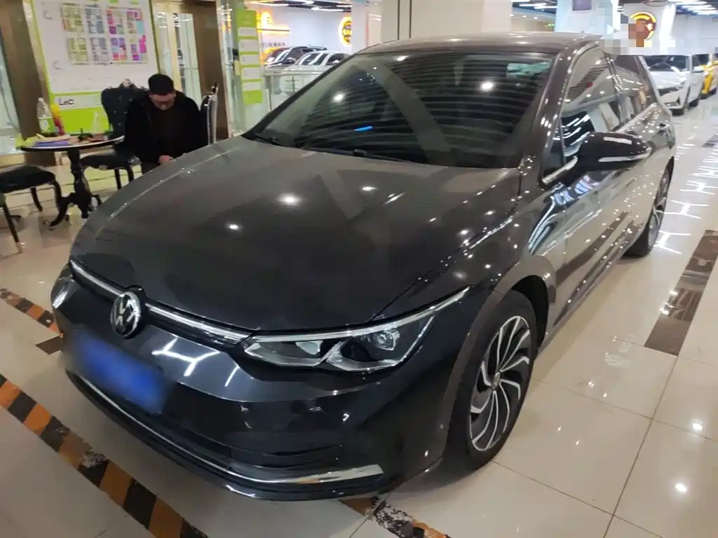 Volkswagen Golf 2021