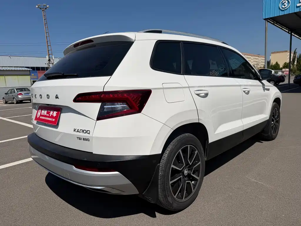Skoda Karoq — миниатюра 4