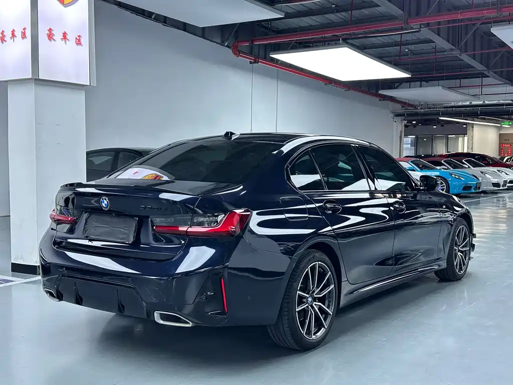 BMW 3 Series — миниатюра 18