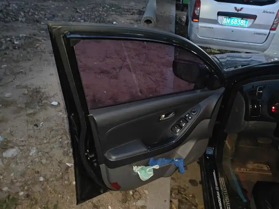 Hyundai Elantra — миниатюра 7