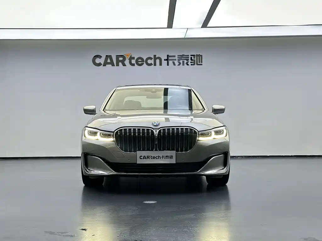 BMW 7 Series — миниатюра 2