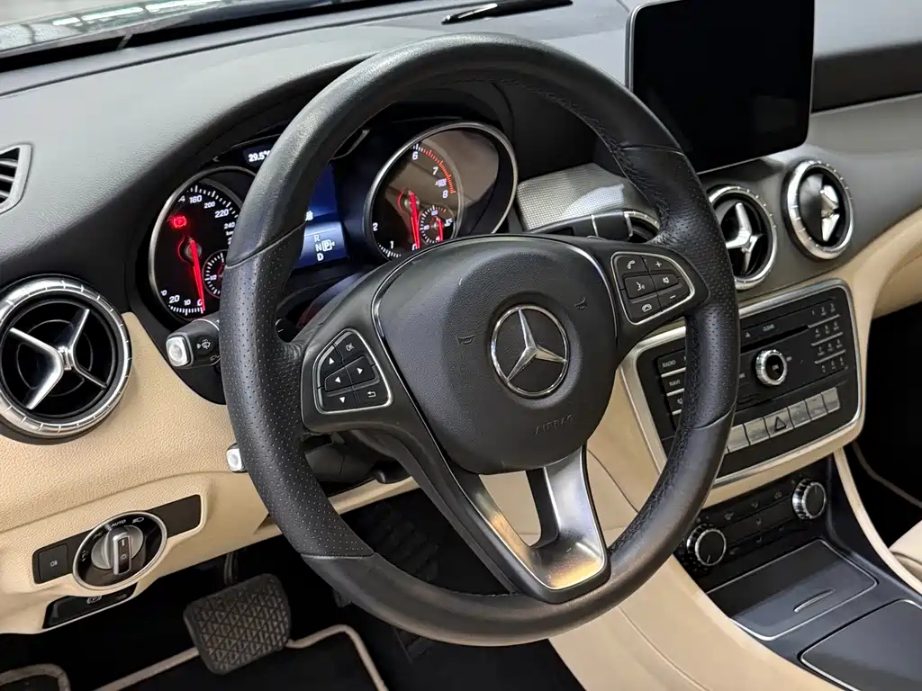 Mercedes-Benz CLA (Import) — миниатюра 9