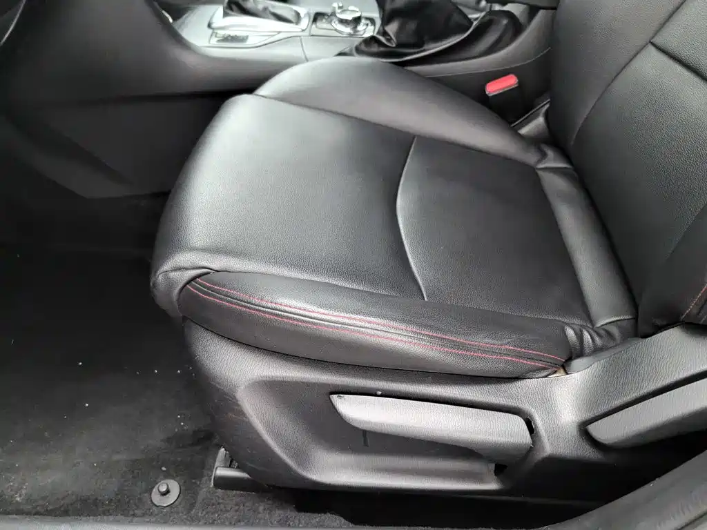 Mazda 3 Axela — миниатюра 20
