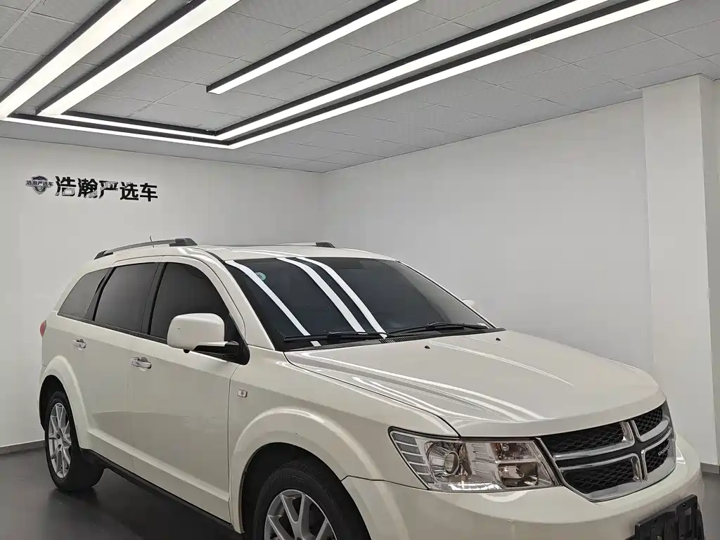 Dodge Journey — миниатюра 3