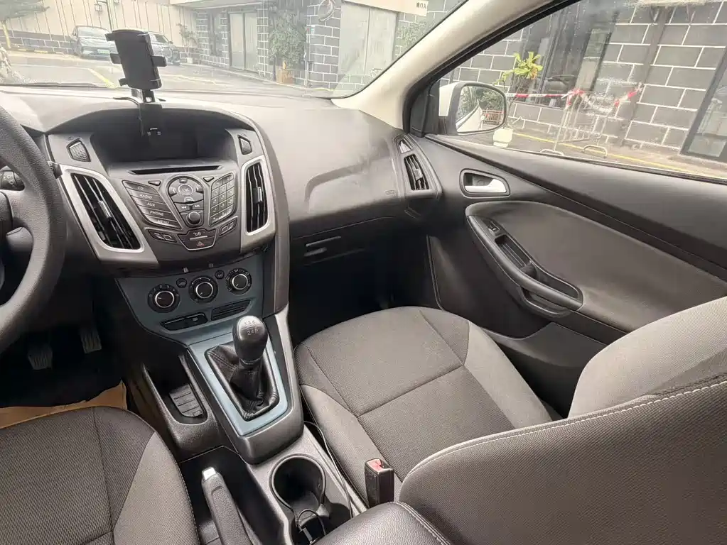 Ford Focus — миниатюра 15