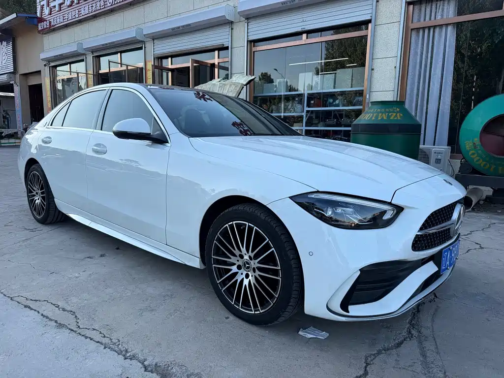 Mercedes-Benz C-Class — миниатюра 3