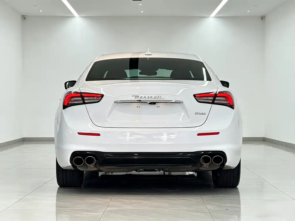 Maserati Ghibli — миниатюра 8