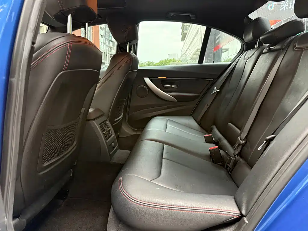 BMW 3 Series — миниатюра 6