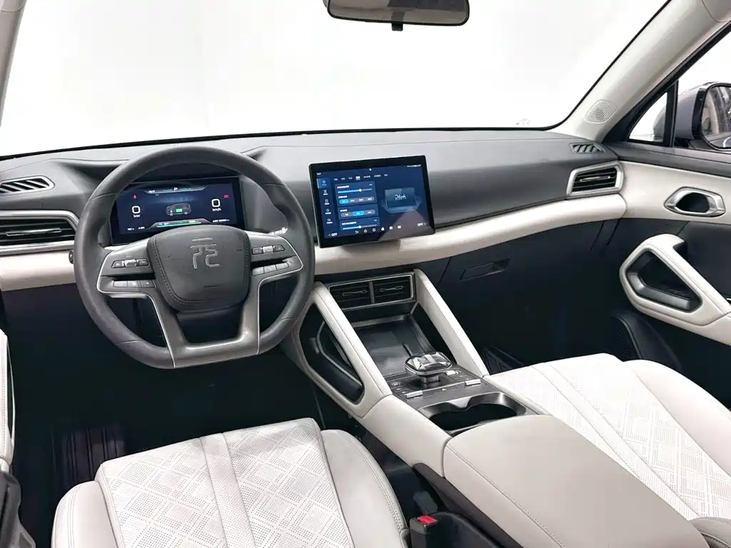 BYD Yuan UP — миниатюра 10