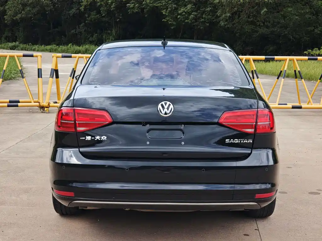 Volkswagen Sagitar — миниатюра 8
