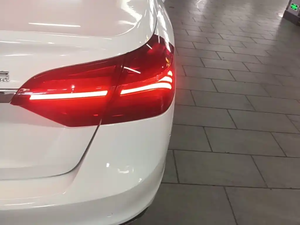 Geely Emgrand — миниатюра 8