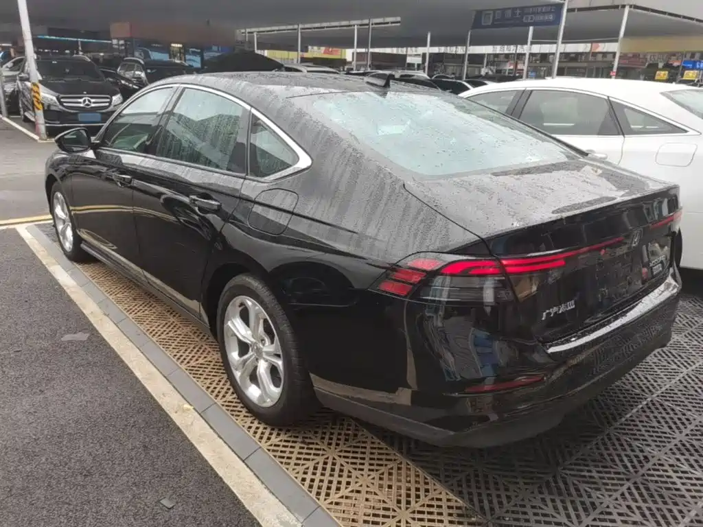 Honda Accord — миниатюра 5
