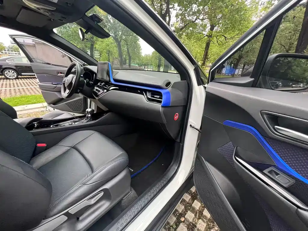 Toyota C-HR — миниатюра 12
