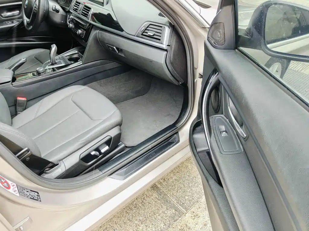BMW 3 Series — миниатюра 15
