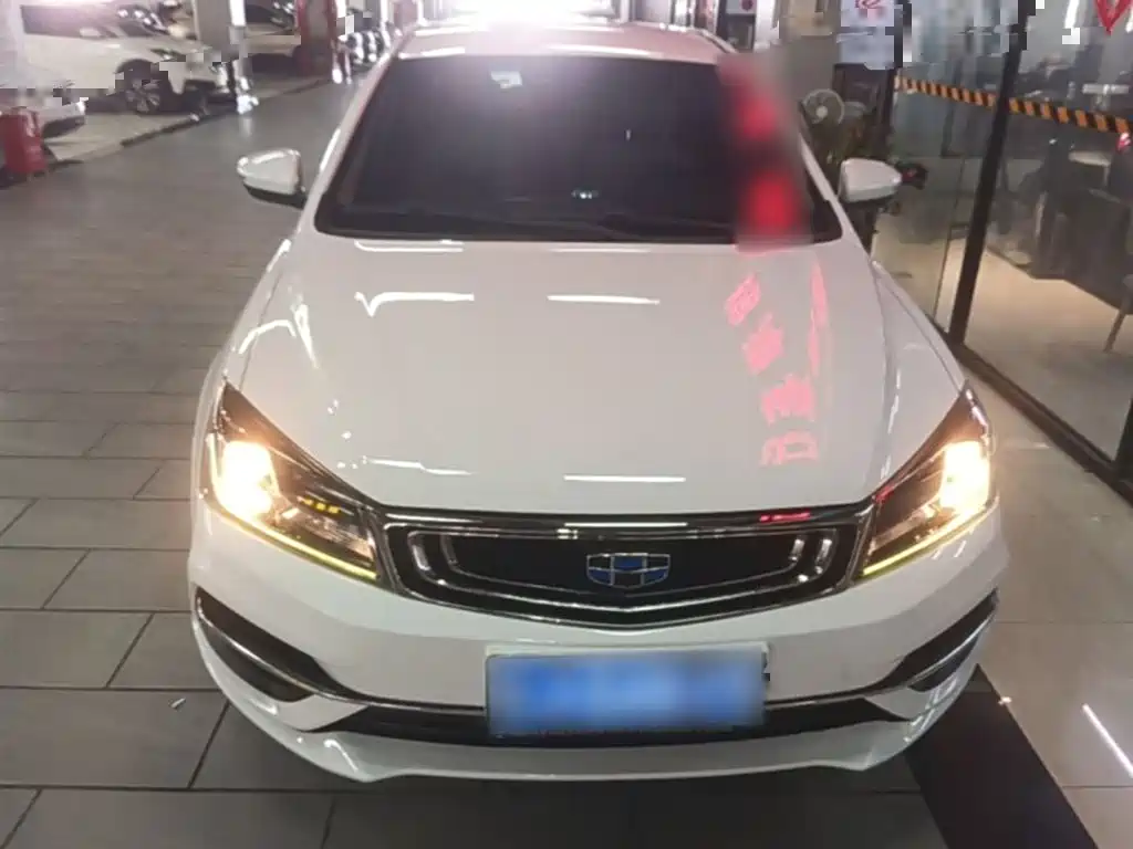 Geely Emgrand — миниатюра 3