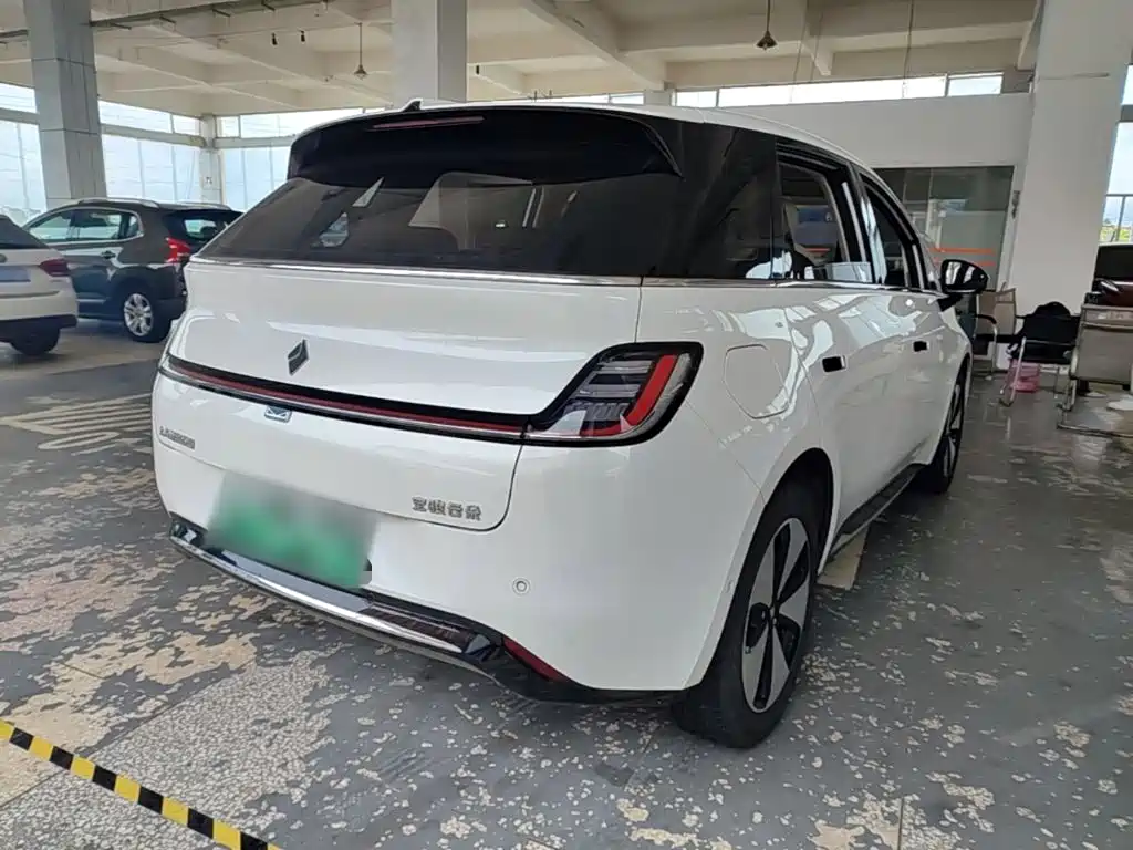 Baojun Yunduo — миниатюра 7