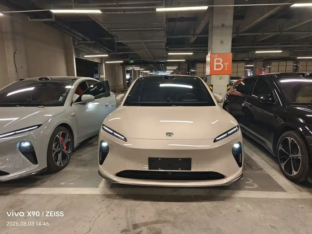 NIO ET5 — миниатюра 2
