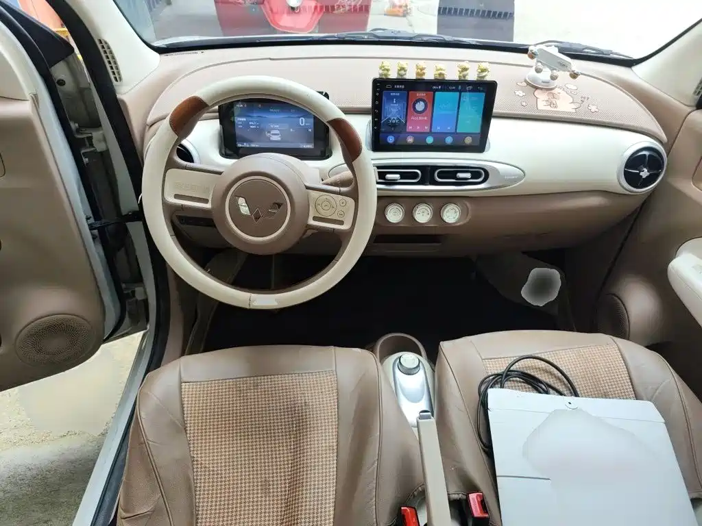 Wuling MINIEV — миниатюра 6