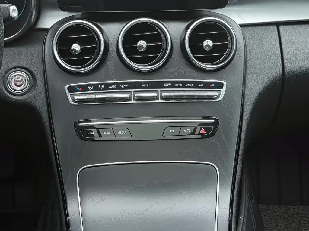 Mercedes-Benz C-Class — миниатюра 18