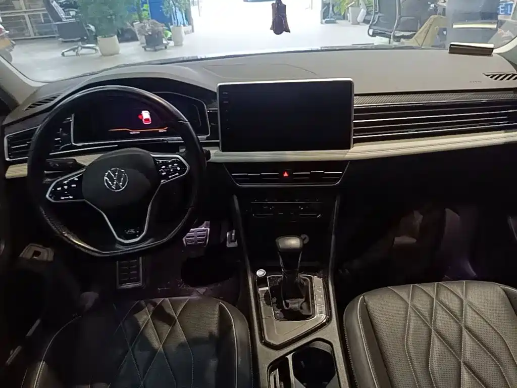 Volkswagen Tiguan L — миниатюра 10