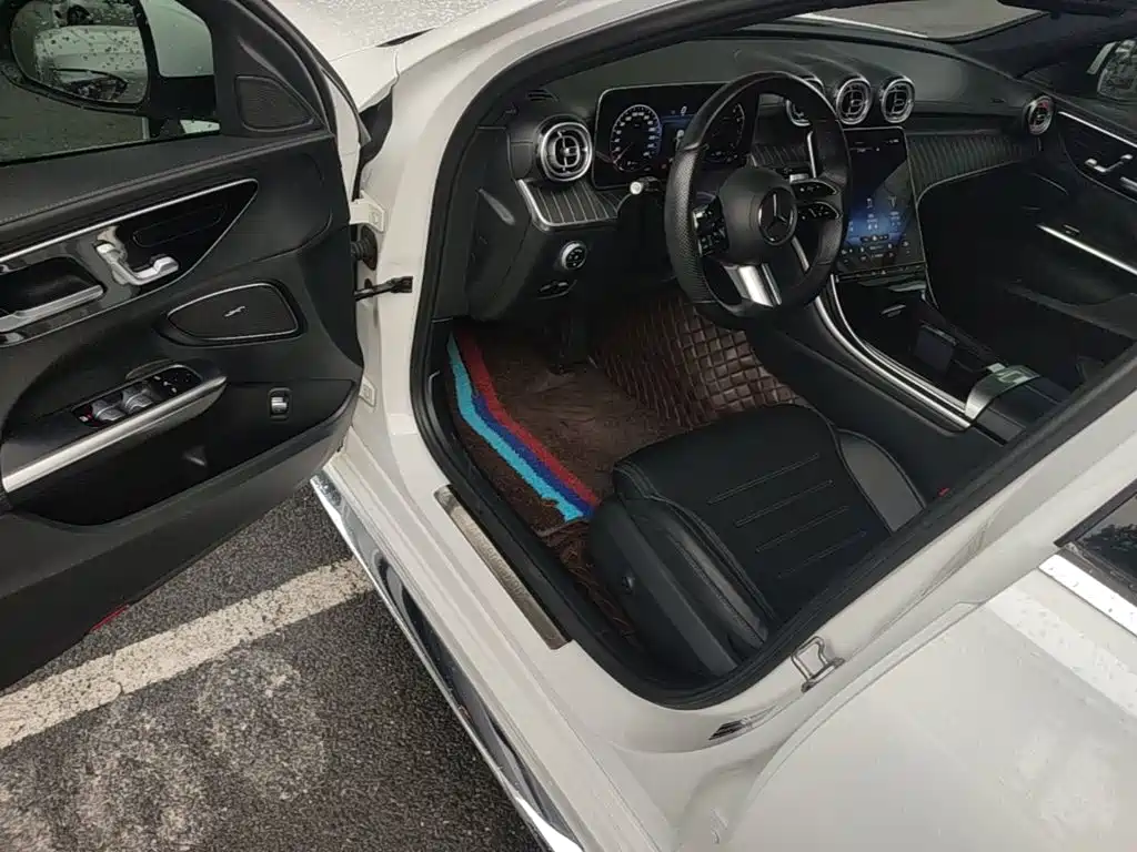 Mercedes-Benz C-Class — миниатюра 16