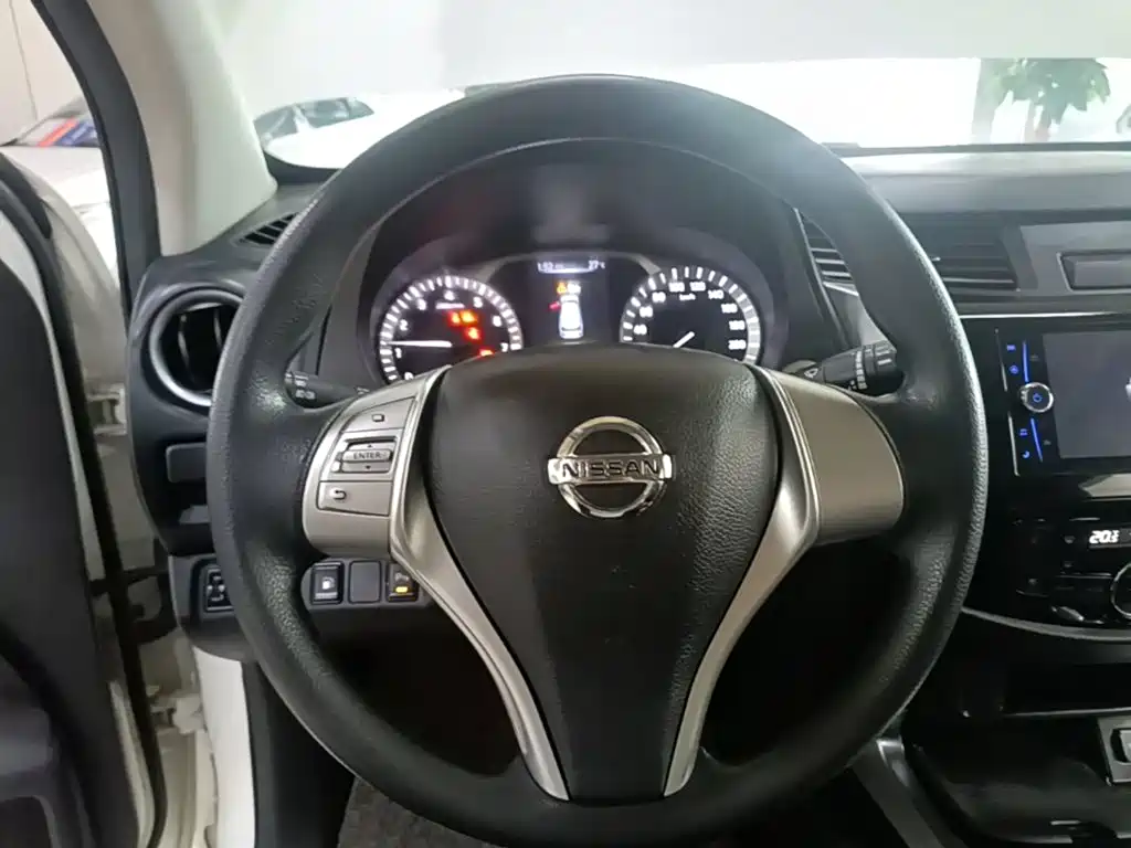 Nissan Terra — миниатюра 11