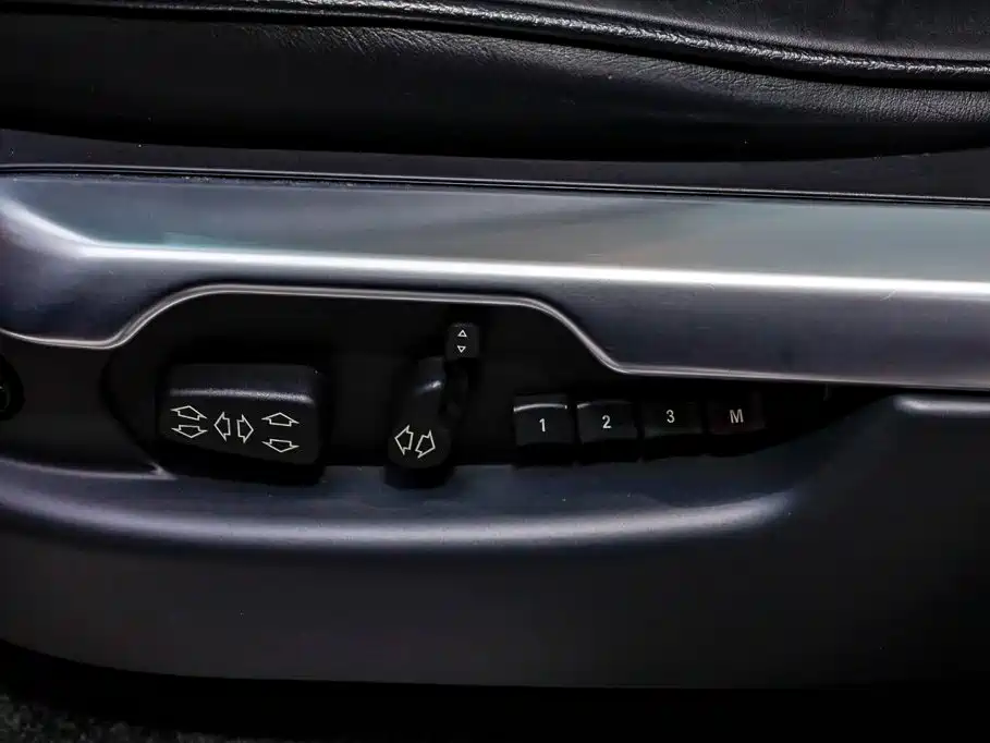 Land Rover Range Rover — миниатюра 13