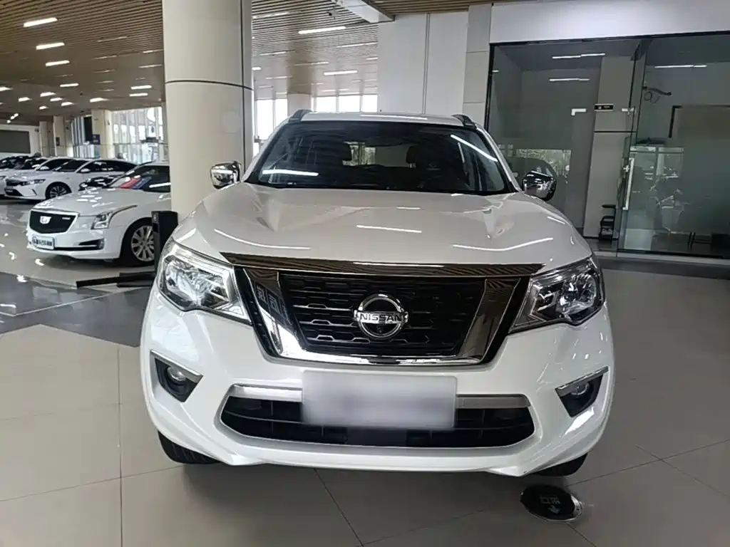 Nissan Terra — миниатюра 3