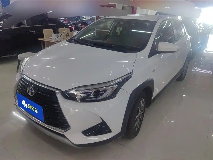 Toyota Yaris L 2021