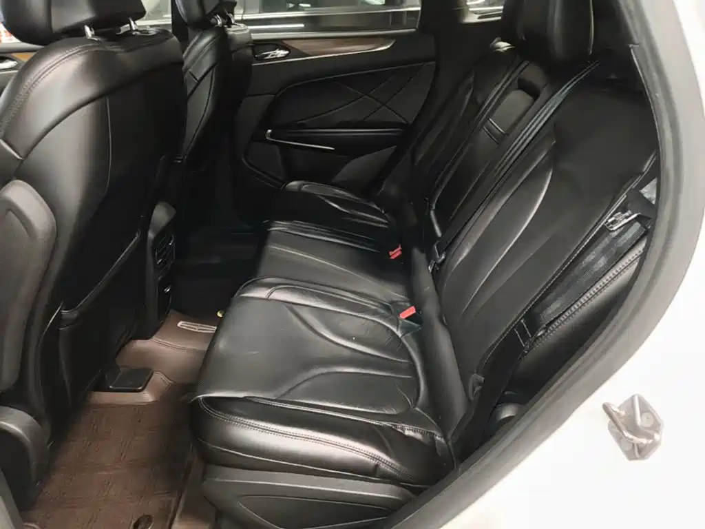 Lincoln MKC — миниатюра 17