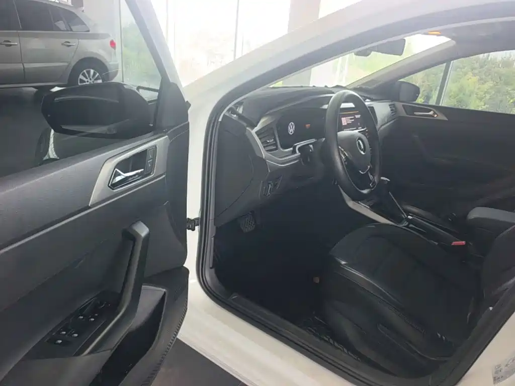Volkswagen Polo — миниатюра 16