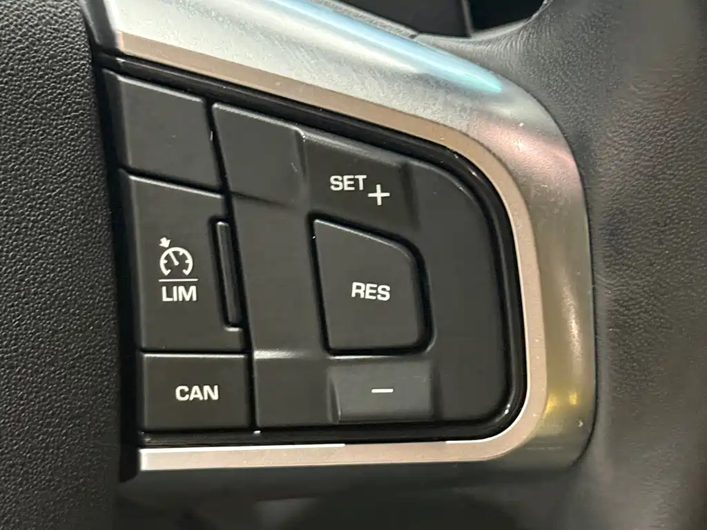 Land Rover Discovery Sport — миниатюра 17