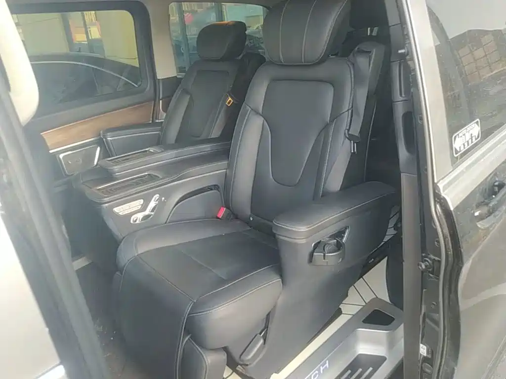 Mercedes-Benz V-Class — миниатюра 17