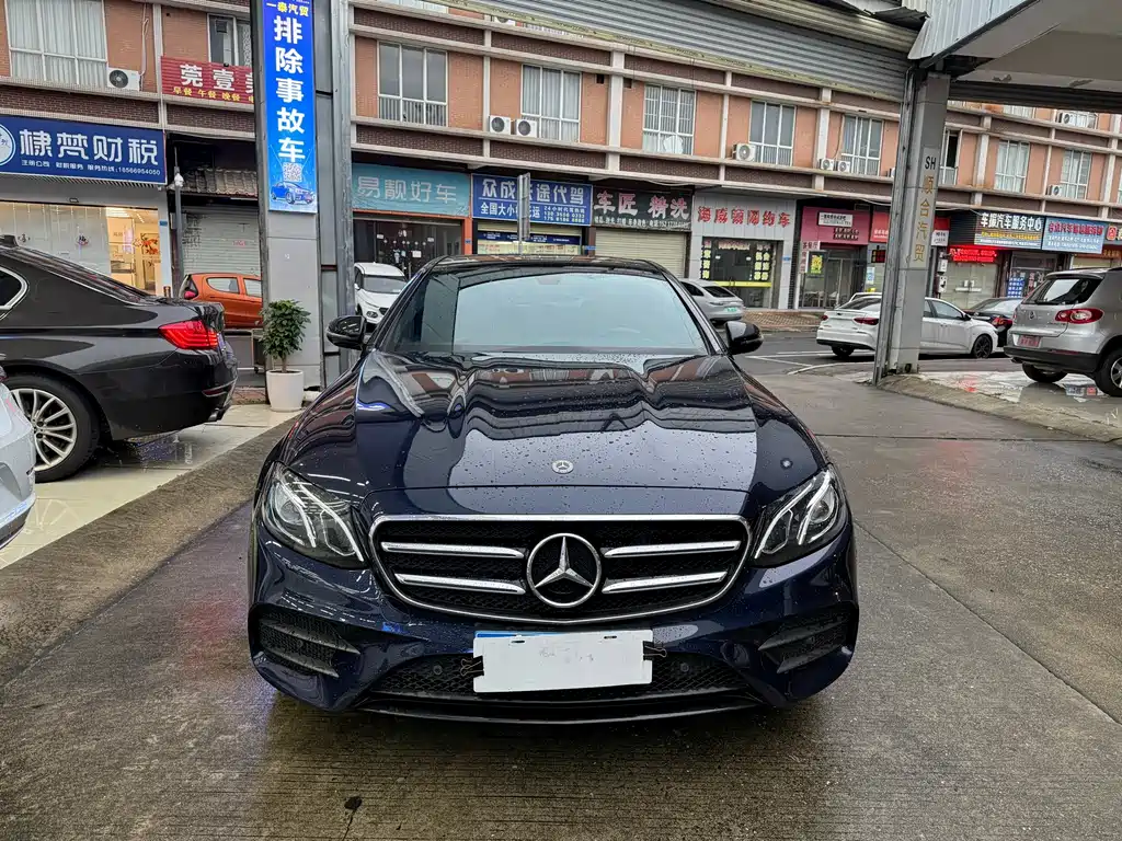 Mercedes-Benz E-Class (Import) — миниатюра 2