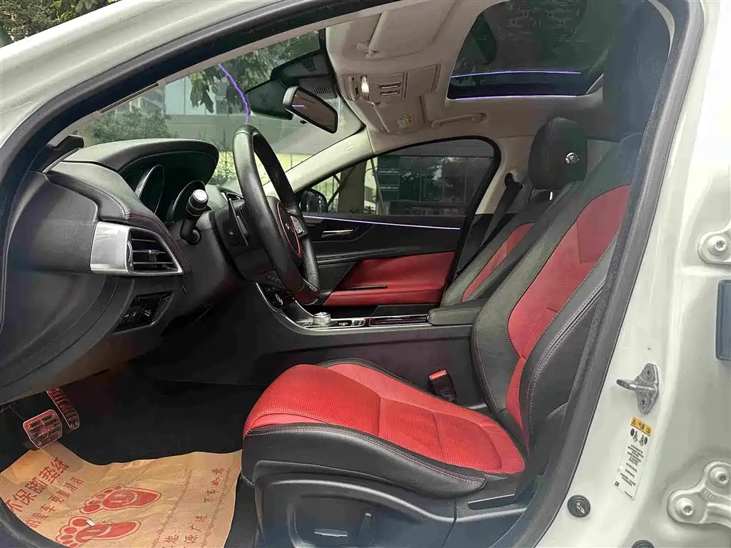 Jaguar XE — миниатюра 4