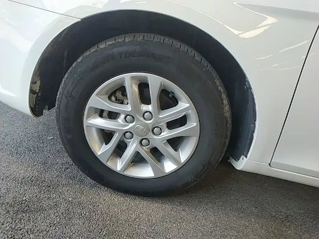 Geely Emgrand — миниатюра 23