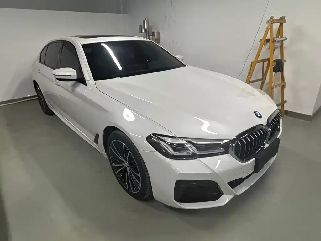 BMW 5 Series 2023