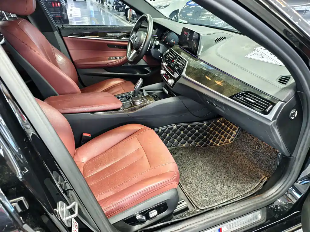 BMW 5 Series — миниатюра 5