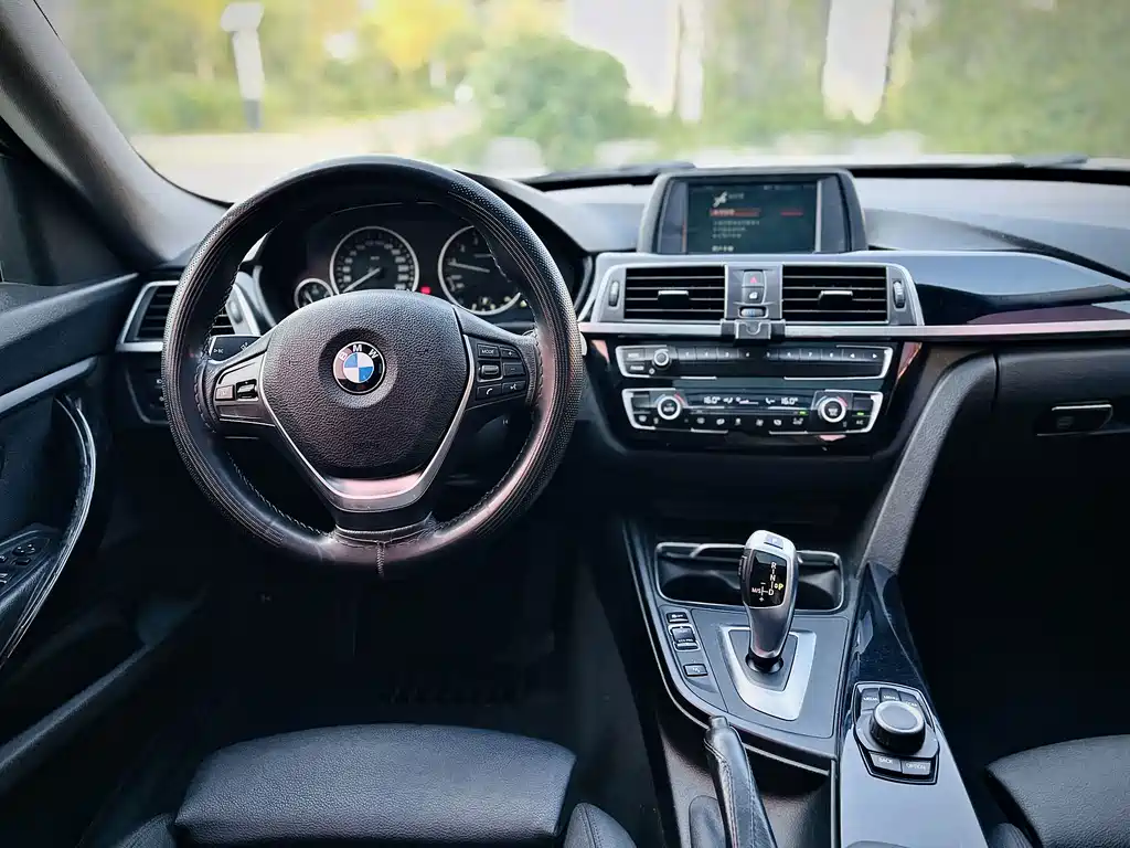BMW 3 Series GT — миниатюра 9