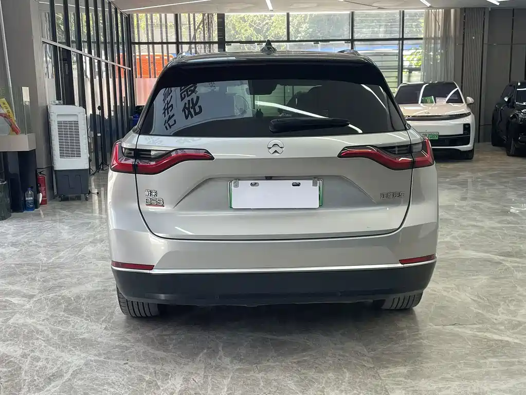 NIO ES8 — миниатюра 6