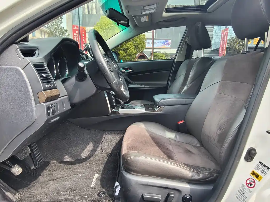 Toyota Reiz — миниатюра 9