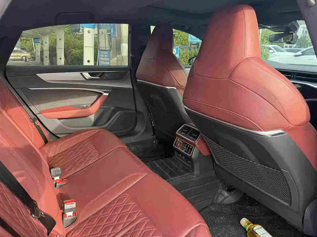 Audi A7L — миниатюра 6