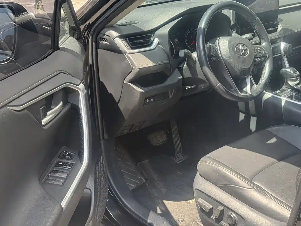 Toyota Wildlander — миниатюра 5
