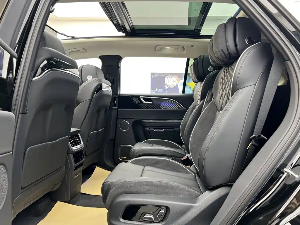 Hongqi Hongqi E-HS9 — миниатюра 11